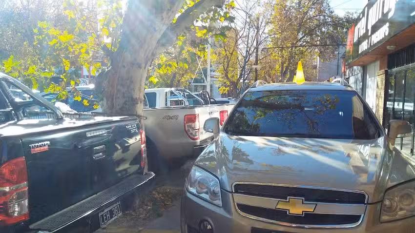 Ariel Quiroga Autos / Pickups