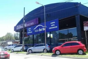 Autos Del R&iacute;o