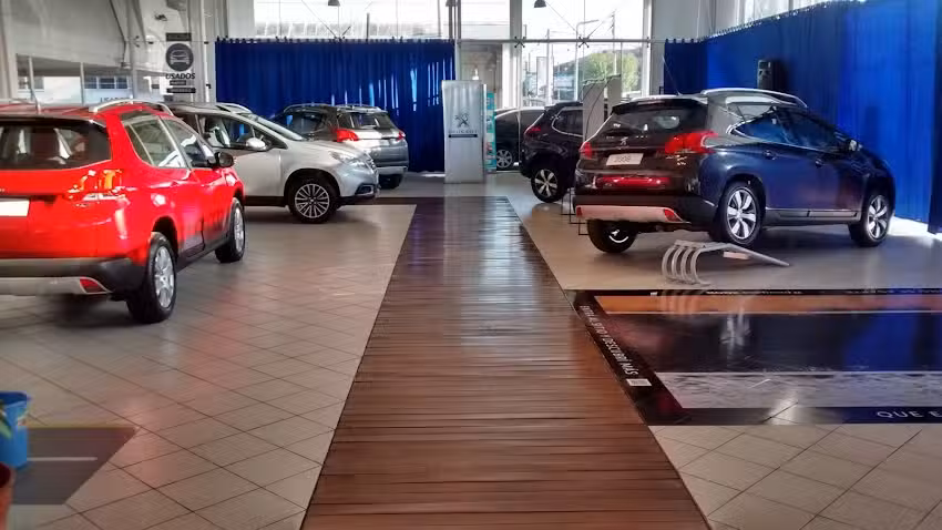 Avec Peugeot C&oacute;rdoba