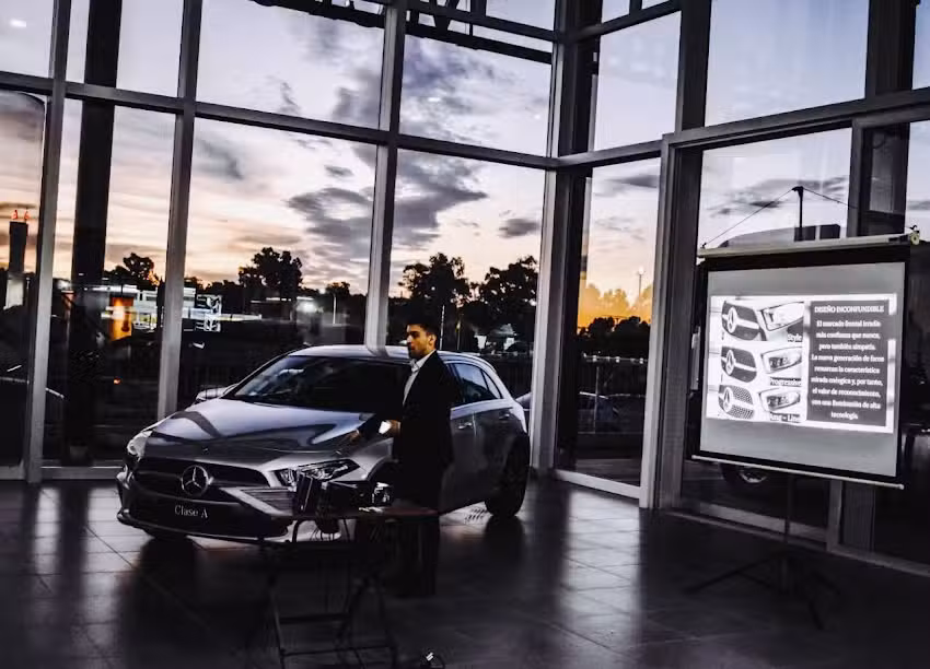 Bari S.A. Concesionario Mercedes-Benz Suc. Bah&iacute;a Blanca