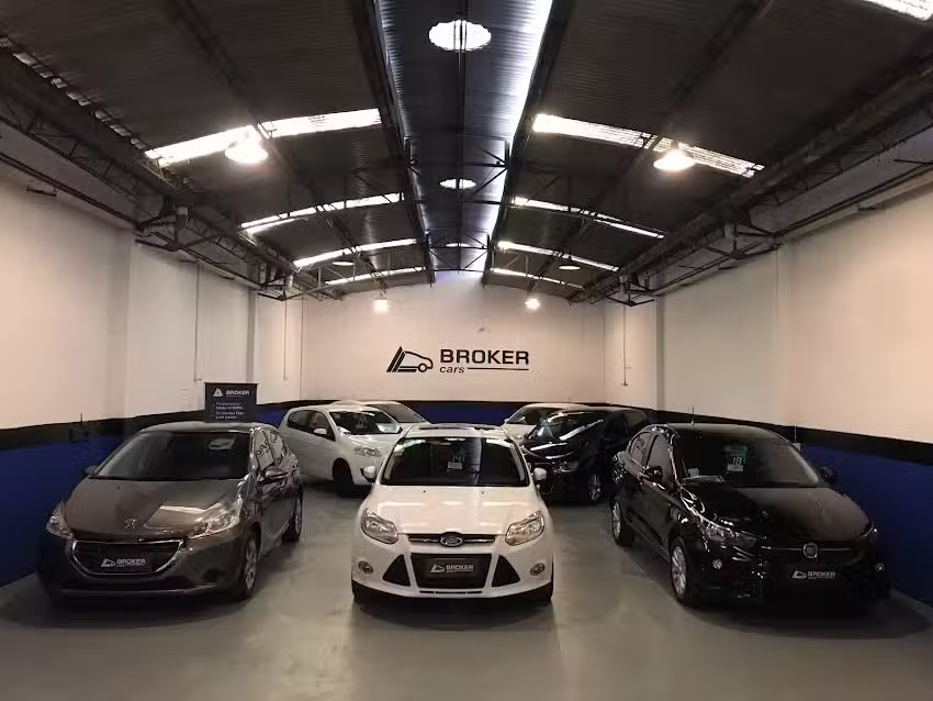 Broker Cars