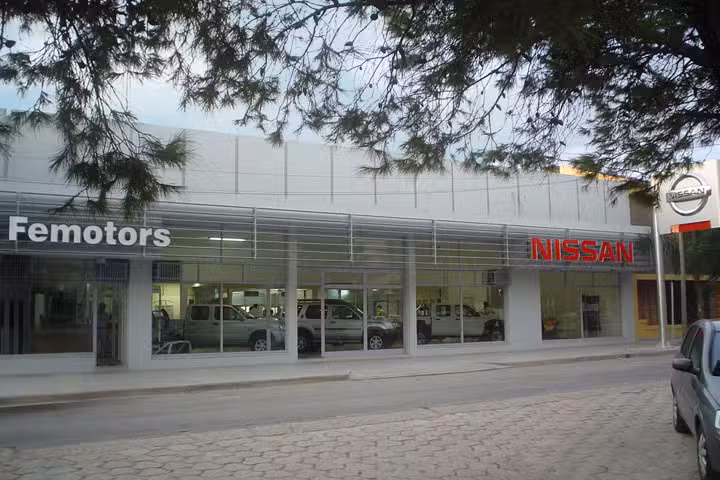 Concesionario Nissan &ndash; Crespo &ndash; Folmer