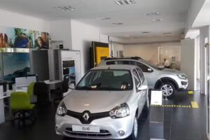 Concesionario Renault &ndash; Ca&ntilde;uelas &ndash; Petraglia S.A.