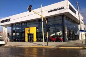 Concesionario Renault &ndash; R&iacute;o Grande &ndash; Proveedora Ant&aacute;rtica S.R.L