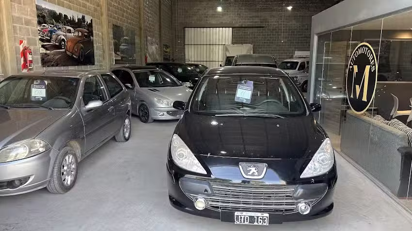 M AUTOMOTORES