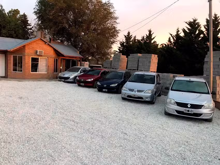 MINUJIN AUTOMOTORES LA ROTONDA