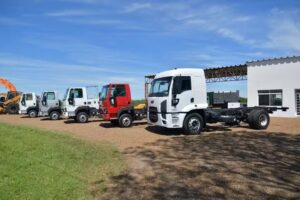 Omar Vaccari Venta de Palas Cargadoras Autoelevadores Camiones y Acoplados