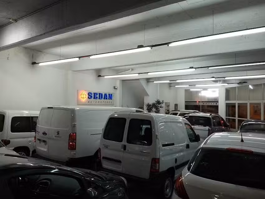Sedan Automotores