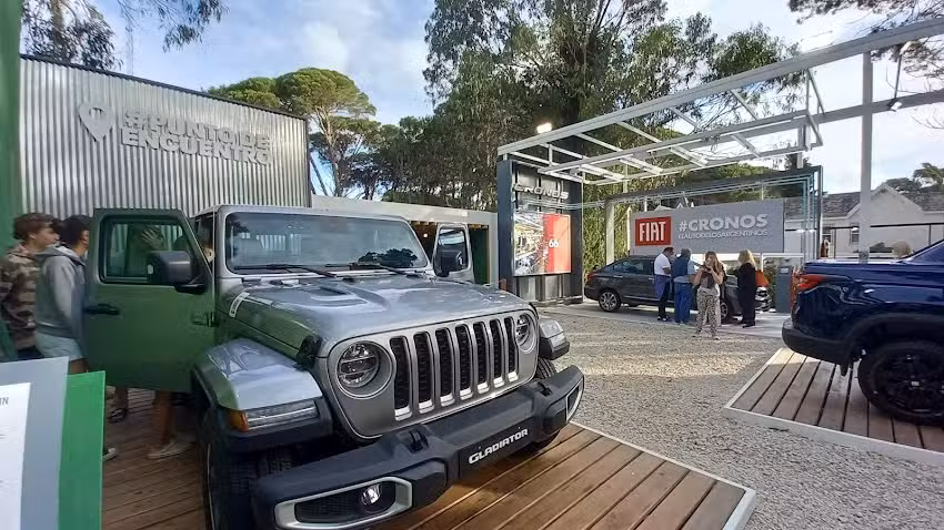 Stand Verano JEEP | Punto De Encuentro