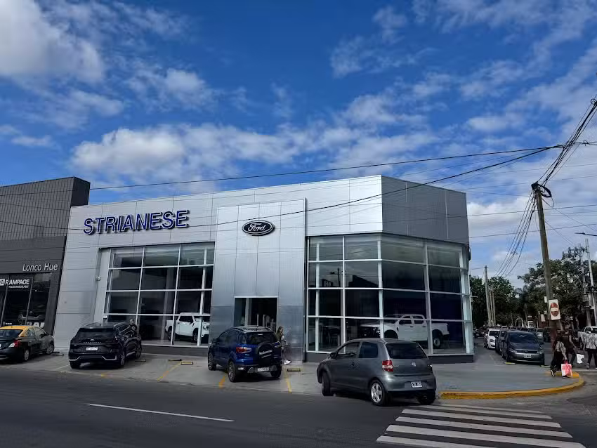 Strianese Ford Lan&uacute;s